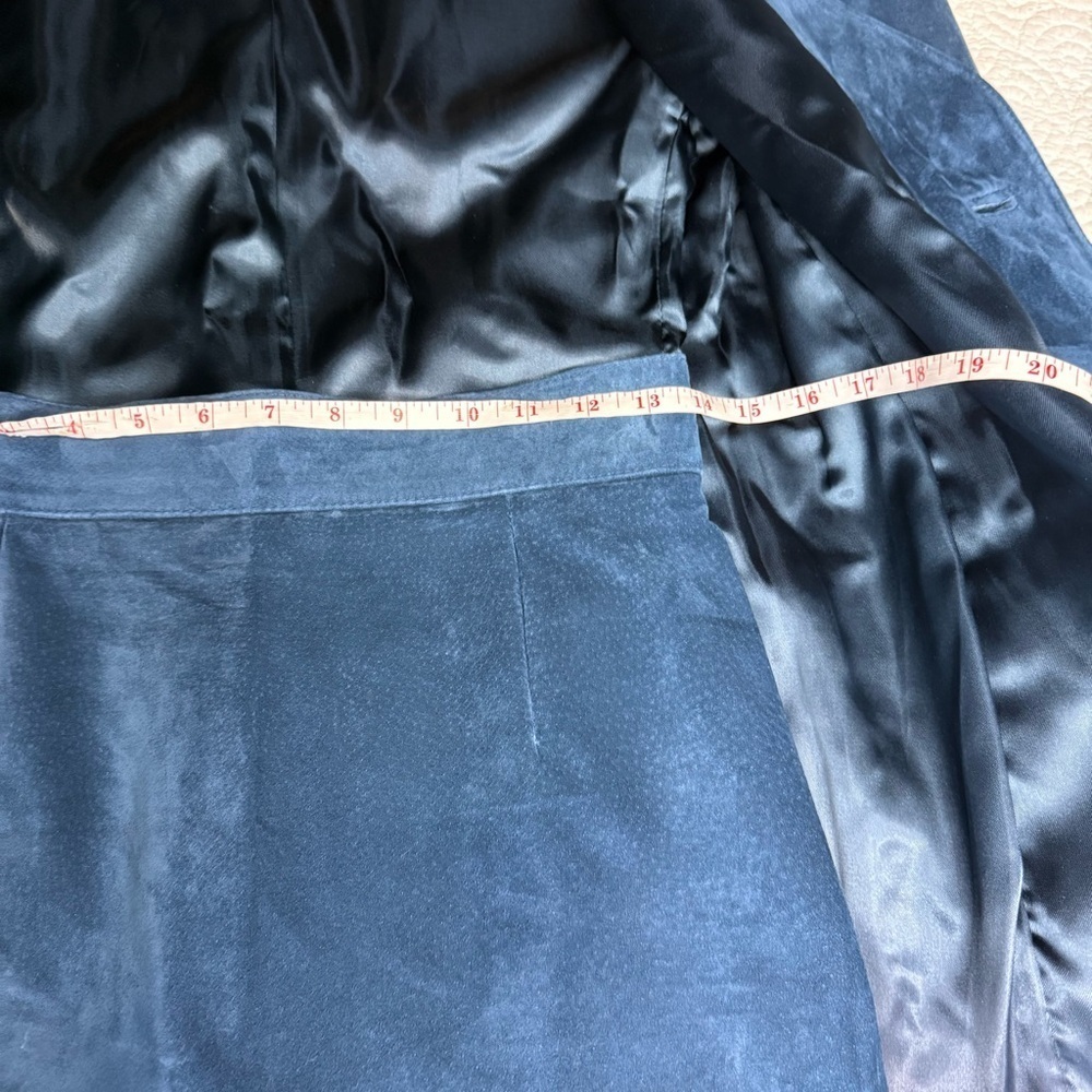 Danier women Blue Suede Blazer and Skirt set size 8 - Picture 12 of 15